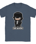 Chibi-figur med keps, huvtröja, text "SIX SEVEN" på mörkblå t-shirt.