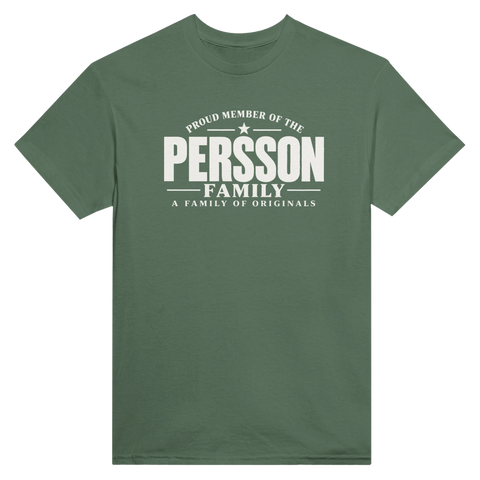 Olivgrön t-shirt med texten Persson – A Family of Originals