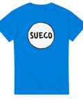 Blå t-shirt med cirkelformat Sueco-tryck och tydlig attityd