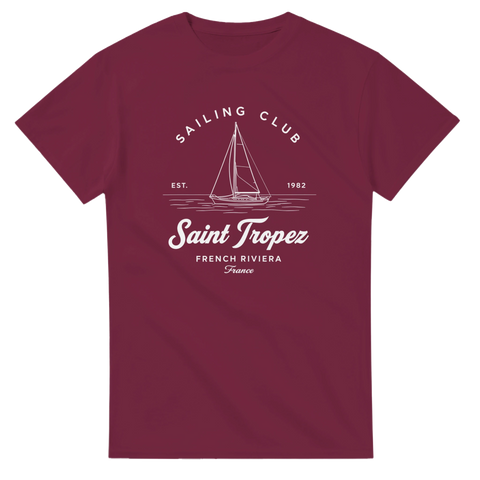 Saint Tropez segelbåt med text "Sailing Club Est. 1982", "French Riviera France" på vinröd t-shirt.