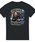 Grafisk illustration av Elon Musk med SpaceX-raket och Cybertruck – rymdinspirerad t-shirt