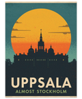 Närbild på en grafisk poster föreställande Uppsala domkyrka och slott i mörkblå silhuett mot en varm orange himmel.