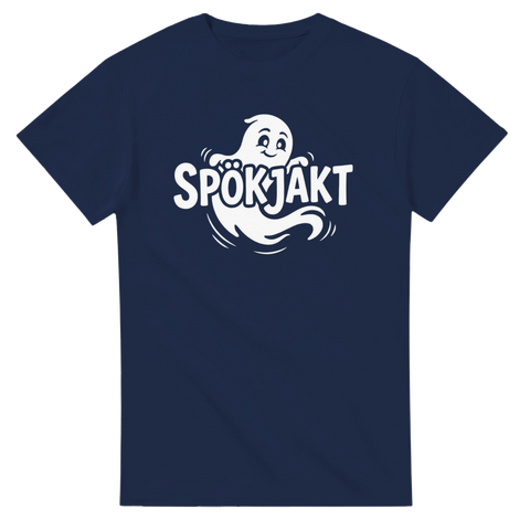 Minimalistisk illustration av ett spöke som svävar genom text – rolig t-shirt