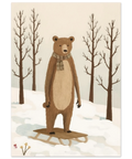 Illustrerad poster med en brun björn på släde i ett snölandskap