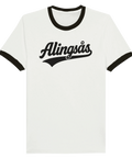 Ringer t-shirt med svart text "Alingsås" i retrostil på vit bakgrund