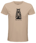 Illustrerad råtta med texten Street Adaptation på sandfärgad t-shirt