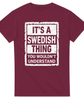 Vinröd t-shirt med textbaserad design i vit sliten retrostil