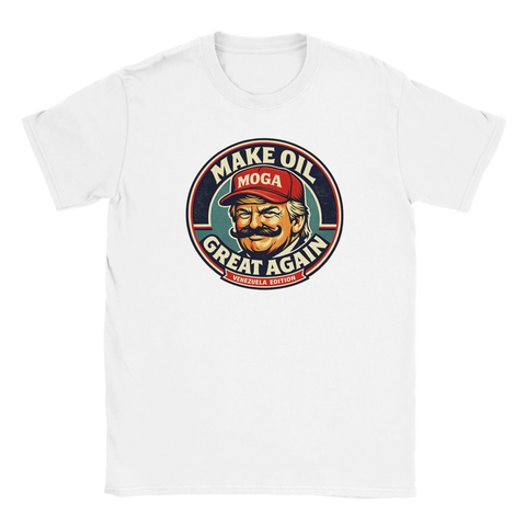 Make Oil Great Again" Trump-parodi med mustasch och keps på vit t-shirt.