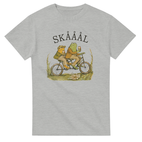 Klassisk illustration av grodor som cyklar och dricker – humoristisk t-shirt