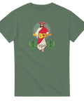 Olivgrön t-shirt med en skämtsam illustration av Jesús i mexikansk stil