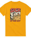Pop-art "Sick of your shit" tryck med man i säng och medicin på gul t-shirt.