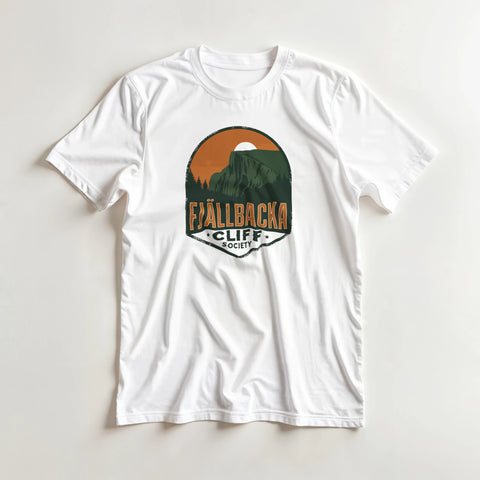 Vintageinspirerad illustration av Fjällbackas kustlandskap på en vit t-shirt