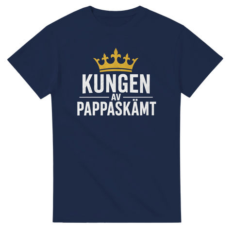 Grafiskt vintagetryck med guldkrona och texten Kungen av Pappaskämt