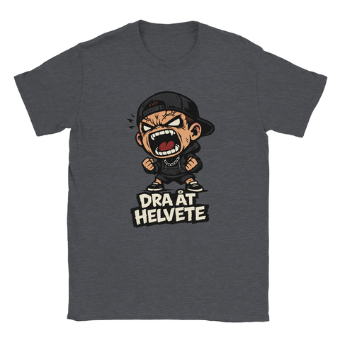 Arg tecknad kille i keps med text "DRA ÅT HELVETE" på mörkgrå t-shirt.