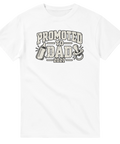Vit t-shirt med texten Promoted to Dad 2027, nappflaska och napp.