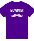 Kontrastrikt Movember-motiv med vintage mustasch på lila t-shirt