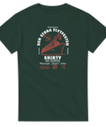 Mörkgrön t-shirt med retro illustration av ett fartyg och ölglas i luften