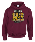 Mörk röd hoodie med guldskimrande typografi och attityd