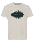 Minimalistisk illustration av skogssiluett som bildar en ljudvåg på sandfärgad t-shirt