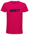 Shirty streetwear t-shirt i fuchsia med svart, sliten "SHIRTY"-logotyp.
