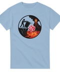 Kaxig mashup mellan fantasy och svensk politik – ljusblå grafisk t-shirt