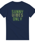 Marinblå t-shirt med minimalistisk neonillustration och textbudskap