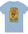 Vintage inspirerat tryck med texten Nice Cock på en ljusblå t-shirt