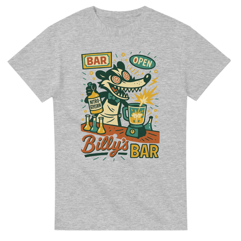Grå t-shirt med Billy Badger bakom baren som mixar drinkar, texten ”Billy’s Bar”.