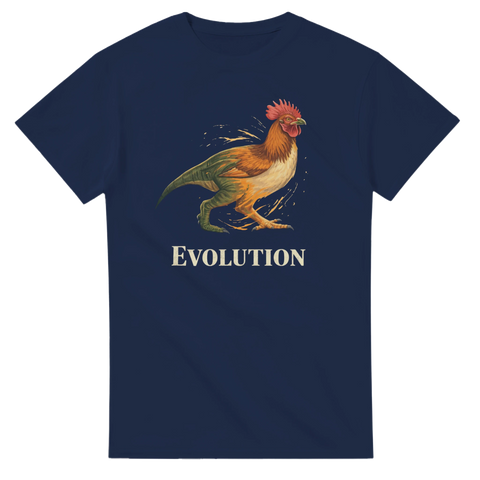 Marinblå t-shirt med lekfullt evolutionstema och illustrerad dinosaurie-kyckling
