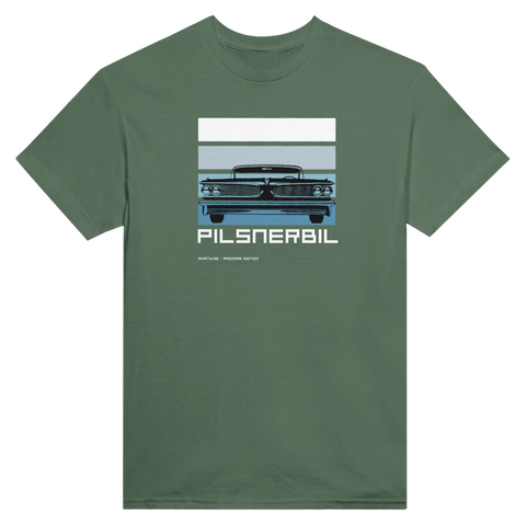 Vintage bilmotiv med texten Pilsnerbil på olivgrön t-shirt – cruising stil