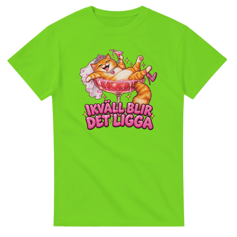 Limegrön t-shirt med katten i cocktailglas, brudslöja och texten ”Ikväll blir det ligga”.