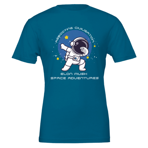 Dabdansande astronaut i rymden med stjärnor – blå Elon Musk t-shirt