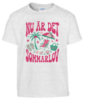 Grafisk design med sol och parasoll – t-shirt med sommarlovstema för barn