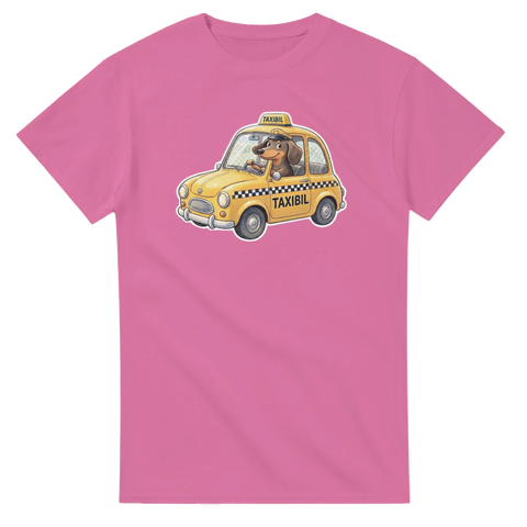 Söt tax som kör taxibil – rosa t-shirt med lekfullt hundtryck