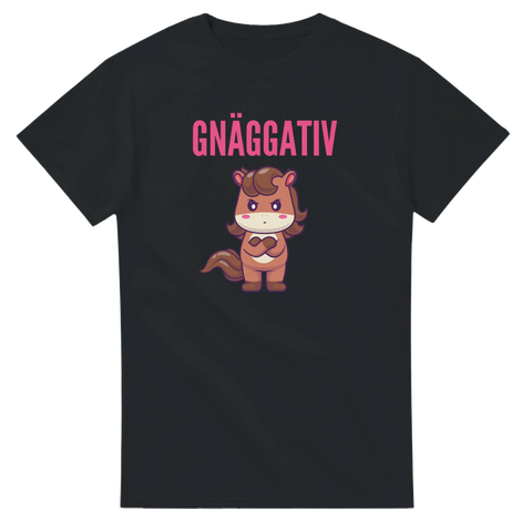 Illustration av vresig häst med korslagda armar – svart t-shirt