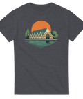 Minimalistisk design av en ikonisk byggnad på en mörkgrå t-shirt