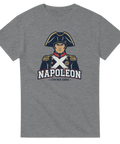 Grafiskt Napoleon-motiv i retrostil med texten Liten men jobbig – grå t-shirt