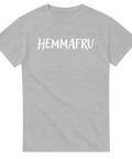 Grafisk t-shirt med vit text Hemmafru på gråmelerad bakgrund