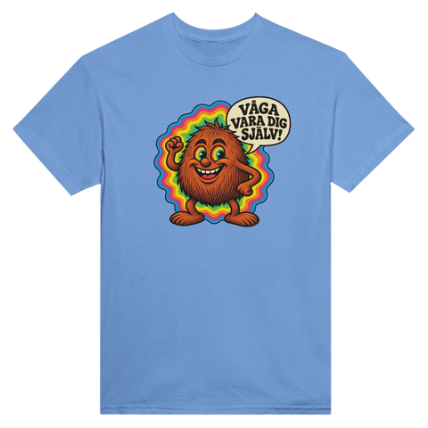Ljusblå t-shirt med en glad kokosnöt med färgglad bakgrund och texten Våga vara dig själv.