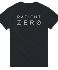 Minimalistisk typografi med texten Patient Zero – grafisk t-shirt i dystopisk stil
