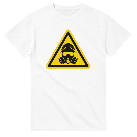 Minimalistisk illustration av gasmask i varningsskylt – vit t-shirt