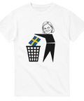 Politisk satir illustration av Magdalena Andersson på vit t-shirt
