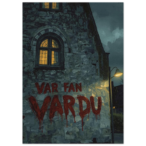 Målning av en gammal stenbyggnad i skymning med röd text Var fan var du sprayad på väggen under ett gult fönster.