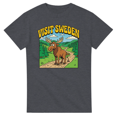 Mörkgrå t-shirt med humoristiskt älgmotiv i klassisk vintage turiststil