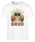 Hamster med solglasögon, "Six Seven Bruh" text, retro solnedgång på vit barntröja.