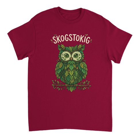 Konstnärlig uggle-design med skogstema och humoristisk text på en vinröd t-shirt