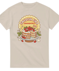 Jordgubbstårta, text "Swedish Fika", "Jordgubbstårta", "Summer Treat", "Fika!" på krämvit t-shirt.