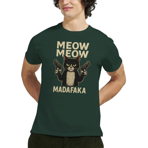 Svart katt med pistoler, text "Meow Meow Madafaka" på mörkgrön t-shirt.