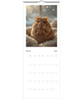 Tykna hamster med mat i tassarna, vinterbakgrund, Väggkalender 2026.