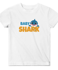 Vit t-shirt för barn med Baby Shark-motiv och orange text